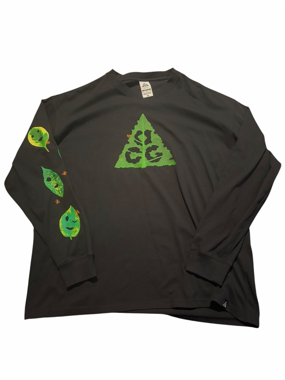 Nike ACG leaf mens XL long sleeve shirt